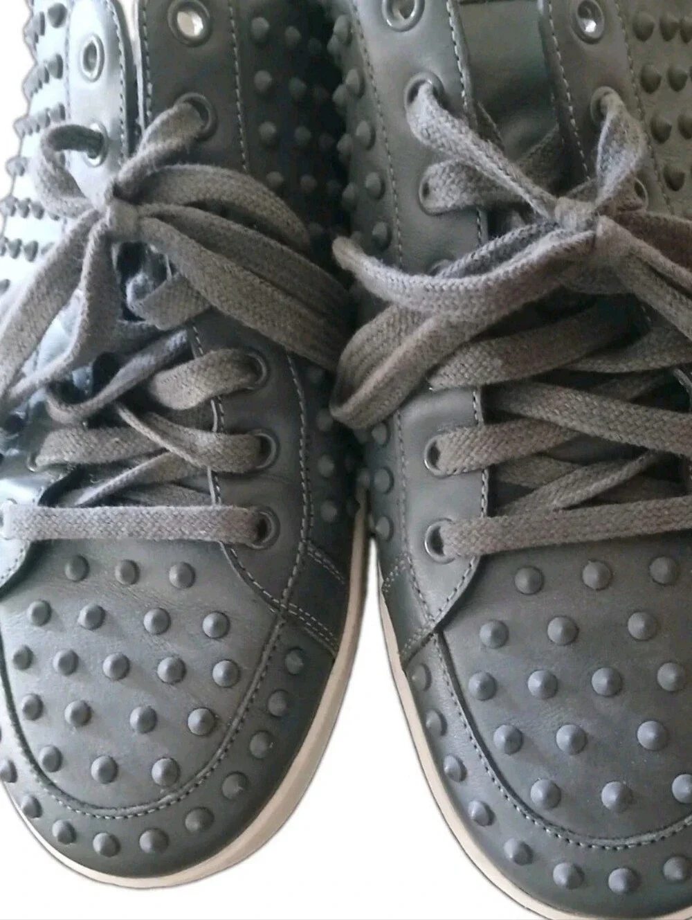 Gucci Men's Gray Spiked Low Top Leather Sneakers Size:10